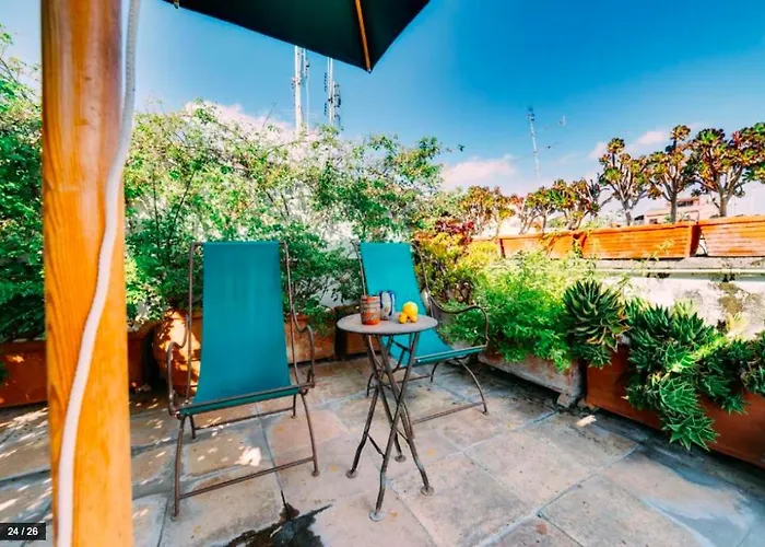 Luxury Art In Trastevere With Terrace