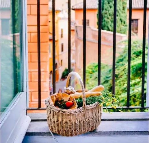 Apartment Luxury Art In Trastevere With Terrace